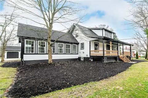 38470 Bainbridge Rd, Solon, OH 44139