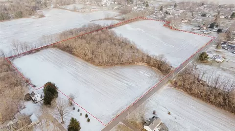 Woodline Avenue Sw, North Lawrence, OH 44666