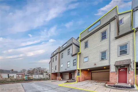 1339 W 54th St, Cleveland, OH 44102