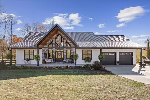 37250 Harrys Ridge Rd, Barnesville, OH 43713