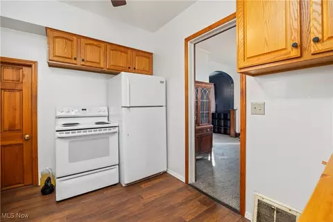 1211 East Ave, Elyria, OH 44035 photo 10