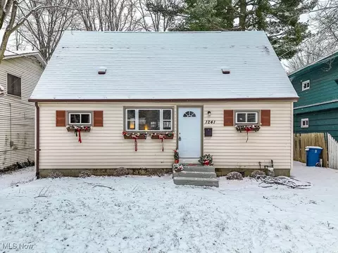1241 Overbrook Rd, Kent, OH 44240