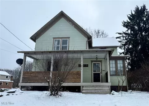 389 E Clark St, East Palestine, OH 44413