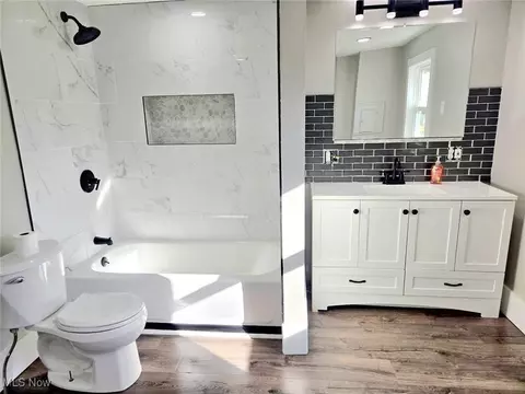 Bath - 600 Dewitt St, Lorain, OH 44055 photo 1 of 2