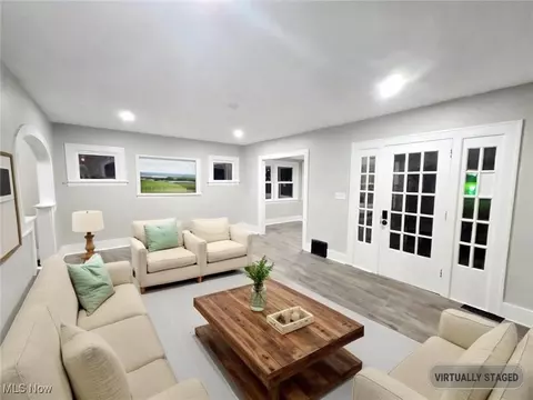 Living - 600 Dewitt St, Lorain, OH 44055 photo 1 of 3