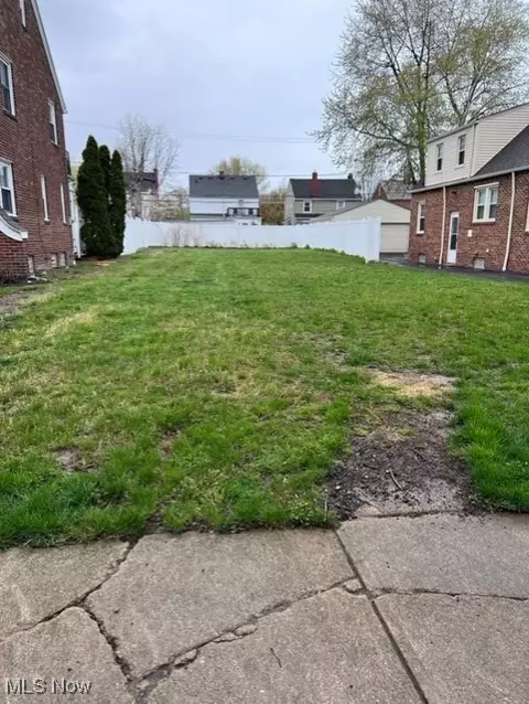 90 E 217th St, Euclid, OH 44123