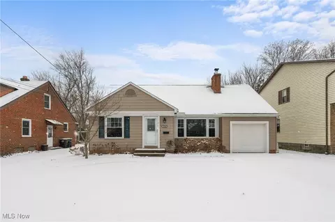 1704 Lyndhurst Rd, Lyndhurst, OH 44124