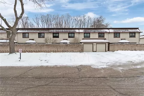9956 Johnnycake Ridge Rd #F4, Concord, OH 44077