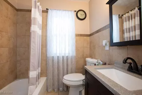 19310 Libby Rd, Maple Heights, OH 44137 photo 13