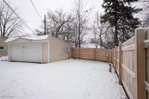 19310 Libby Rd, Maple Heights, OH 44137 photo 18