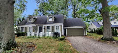 22250 Hilliard Blvd, Rocky River, OH 44116