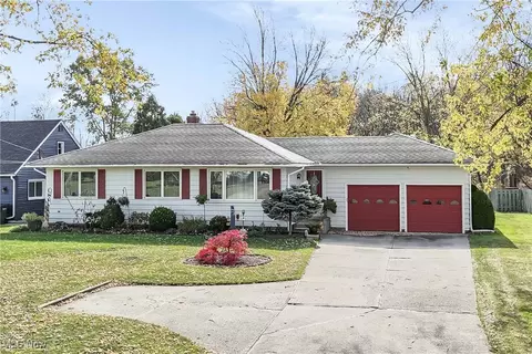 17239 Fowles Rd, Middleburg Heights, OH 44130