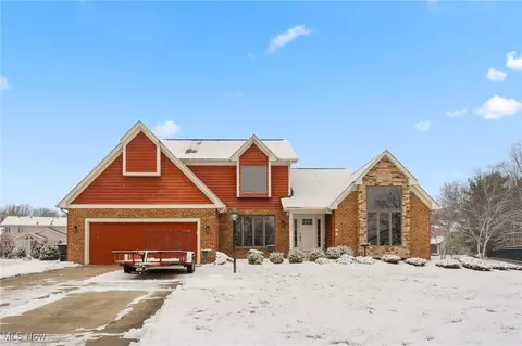 3058 Chablis Ln, Poland, OH 44514
