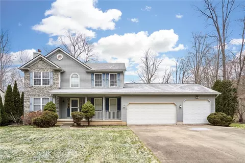 2558 Wright Rd, Akron, OH 44320 photo 2