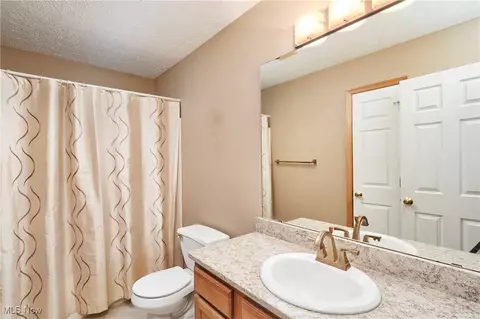 2558 Wright Rd, Akron, OH 44320 photo 14