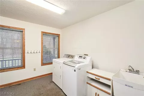 2558 Wright Rd, Akron, OH 44320 photo 16