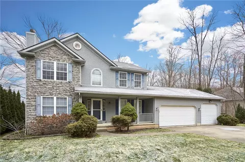 2558 Wright Rd, Akron, OH 44320