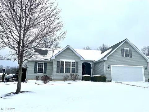 37988 Avalon Dr, North Ridgeville, OH 44039