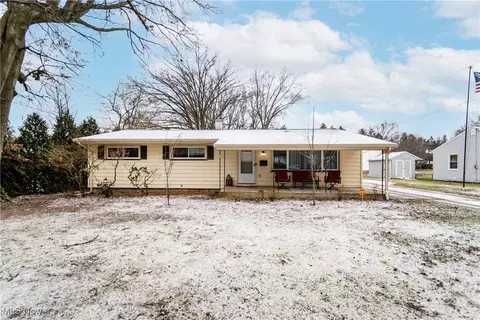 3472 Cardinal Dr, Youngstown, OH 44505