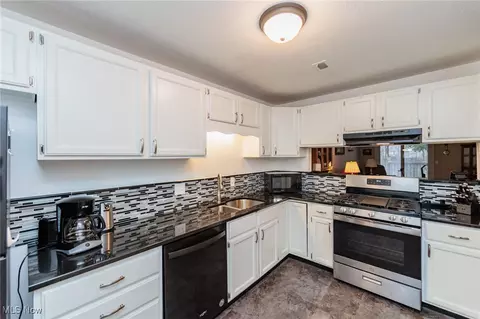 6131 Center St #103, Mentor, OH 44060 photo 14