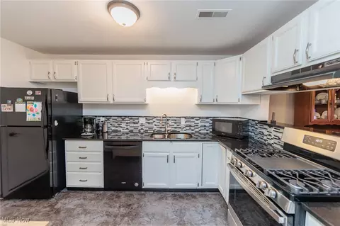 6131 Center St #103, Mentor, OH 44060 photo 16