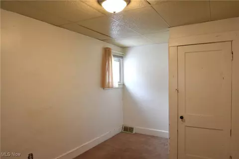 216 6th St, Campbell, OH 44405 photo 9