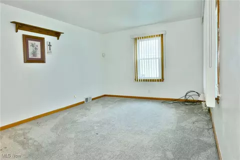 181 Omar St, Struthers, OH 44471 photo 5