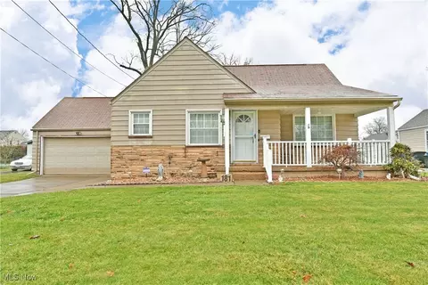 181 Omar St, Struthers, OH 44471