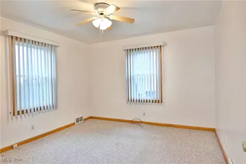 181 Omar St, Struthers, OH 44471 photo 16