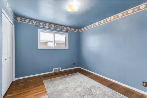 5572 E 141st St, Maple Heights, OH 44137 photo 9