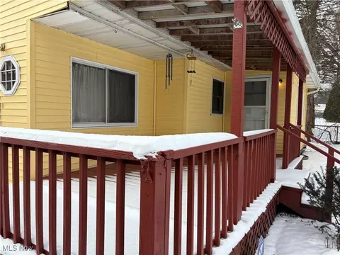 Exterior - 1676 Elfleda St, Lorain, OH 44055 photo 1 of 2