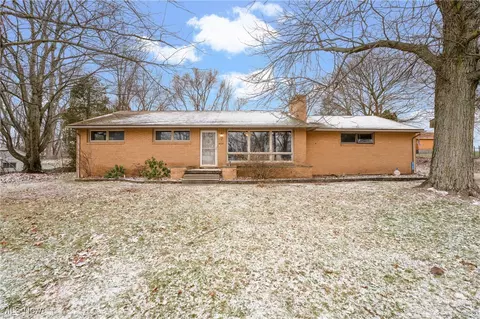 4709 7th St NW, Canton, OH 44708