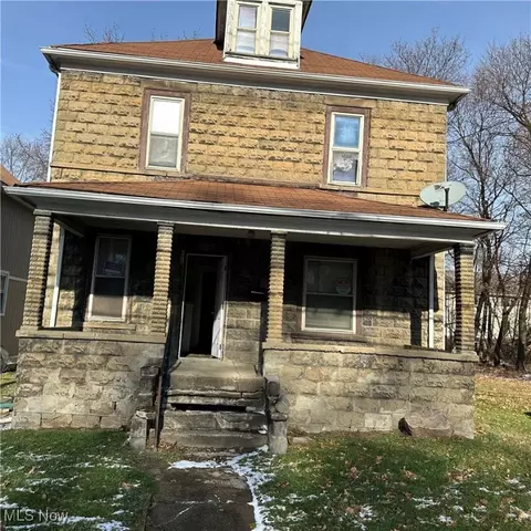 247 E Thornton St, Akron, OH 44311