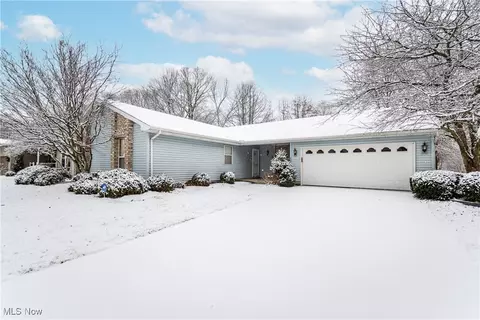 607 Cathy Ann Dr, Youngstown, OH 44512