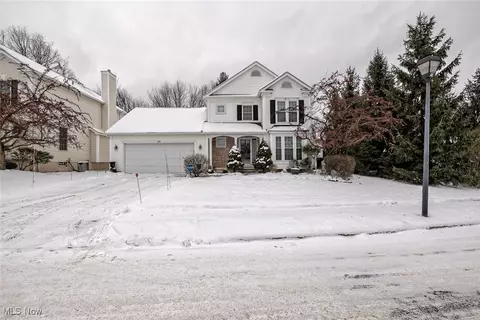 686 Monticello Place Ln, Cleveland, OH 44143