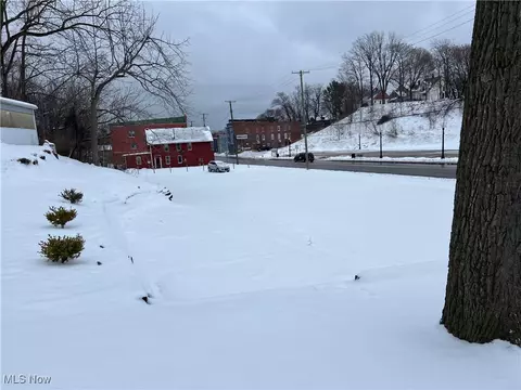 1211 Bridge St, Ashtabula, OH 44004