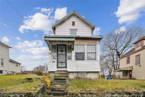 1216 Erie St, East Liverpool, OH 43920