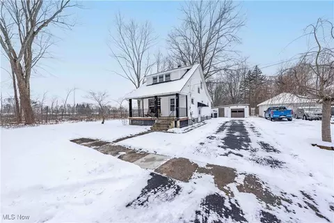 117 Laura Ct, Elyria, OH 44035 photo 2
