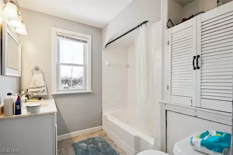 145 E 219th St, Euclid, OH 44123 photo 19