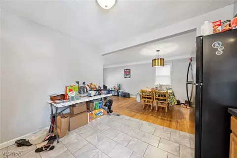 145 E 219th St, Euclid, OH 44123 photo 12