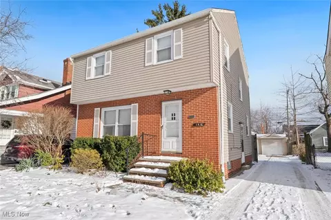 145 E 219th St, Euclid, OH 44123 photo 2