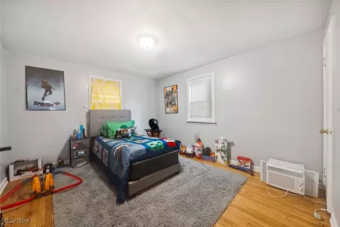 145 E 219th St, Euclid, OH 44123 photo 16