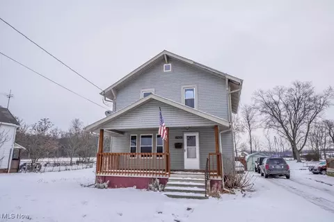 Exterior - 1928 Allen Ave SE, Canton, OH 44707 photo 7 of 12