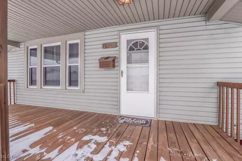 Exterior - 1928 Allen Ave SE, Canton, OH 44707 photo 11 of 12