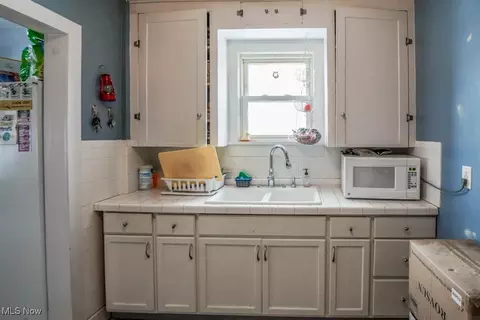 Kitchen - 1928 Allen Ave SE, Canton, OH 44707 photo 2 of 2
