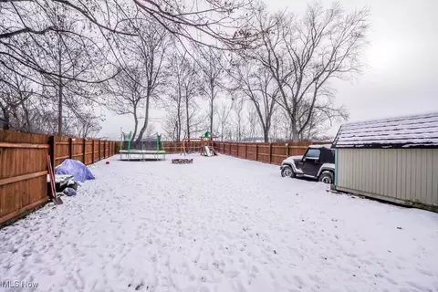 Exterior - 1928 Allen Ave SE, Canton, OH 44707 photo 5 of 12