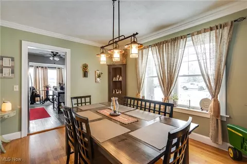 Dining - 110 E Ohio Ave, Dover, OH 44622 photo 2 of 4