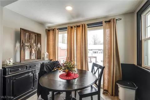 Dining - 110 E Ohio Ave, Dover, OH 44622 photo 4 of 4