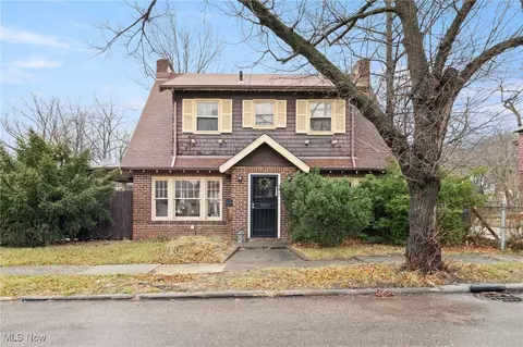 1857 Willowhurst Rd, Cleveland, OH 44112