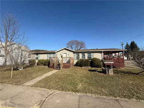 300 N 1st St, Dennison, OH 44621